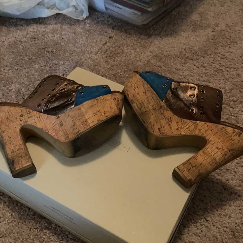 Cork Heeled Platform - Picture 3 of 5